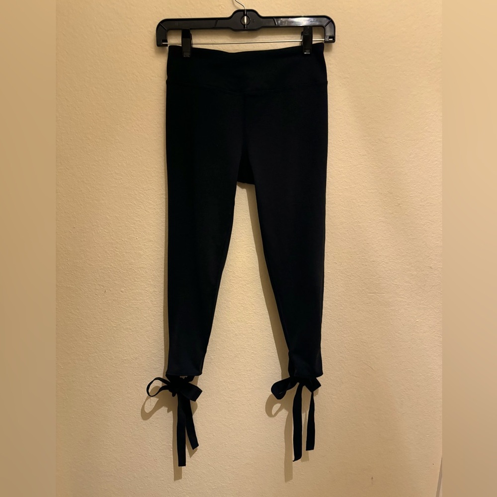 Manduka Flux Tie Yoga Legging Size Small Brand New Without Tags.